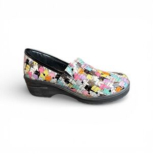 Easy Street Laurie Cat Print Shoes Womens Size 8.5 Wide Slip Resistant Clog